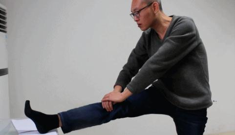 膀胱经腰痛如何疏通,拉伸膀胱经缓解坐骨神经