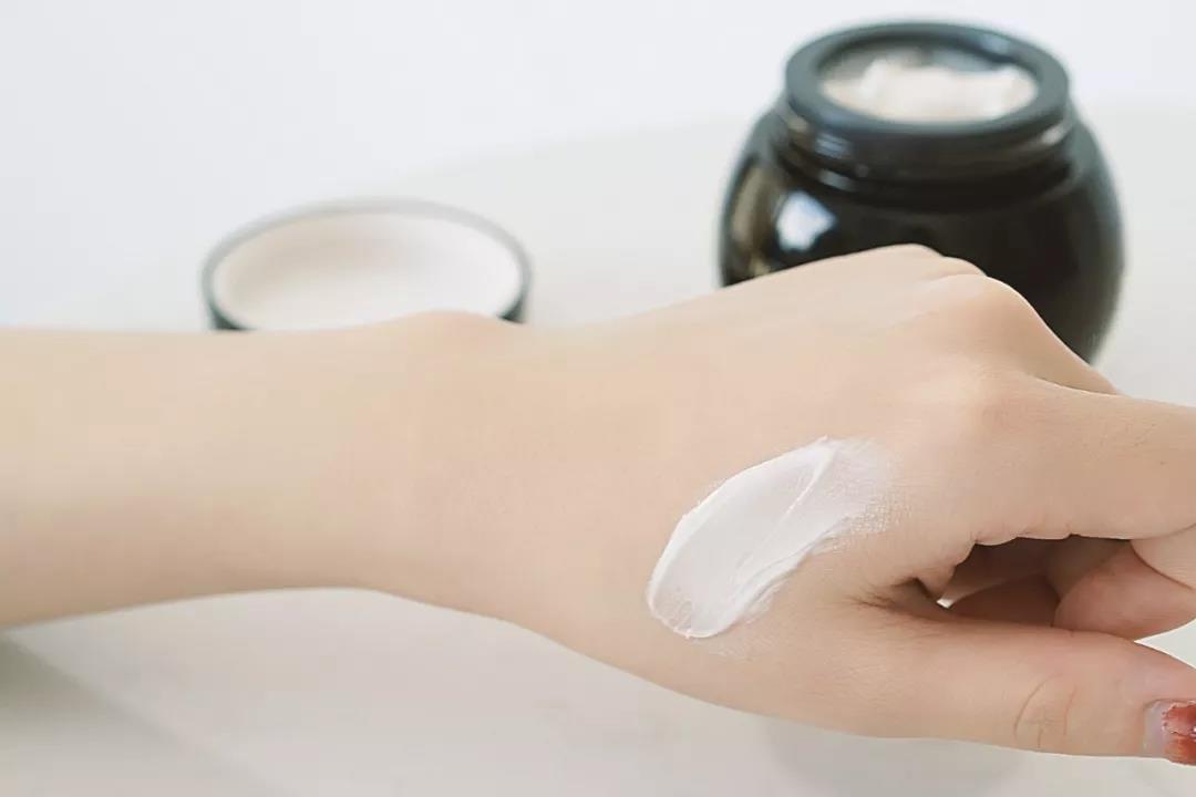 混干痘肌面霜推荐平价,混干适合的面霜推荐