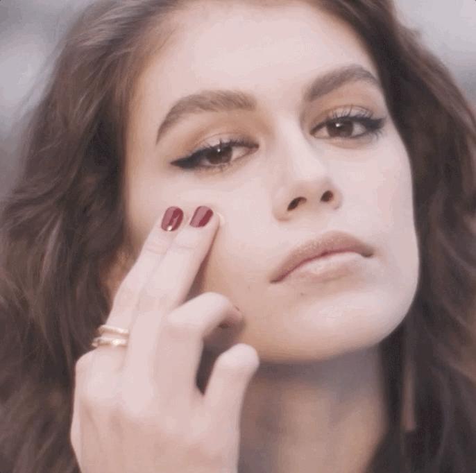 脸超干用什么粉底液,天气干脸上起皮了