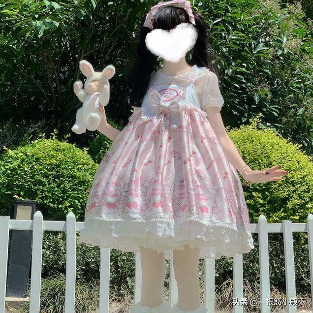 洛丽塔长裙日常穿搭简单,洛丽塔穿什么样的裙子好看