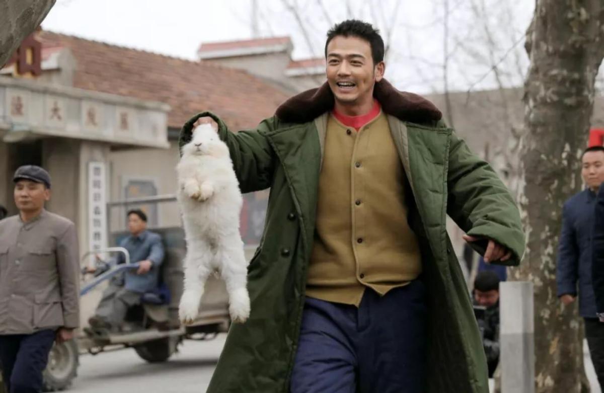 杨烁简历及老婆,37岁男神杨烁的妻子