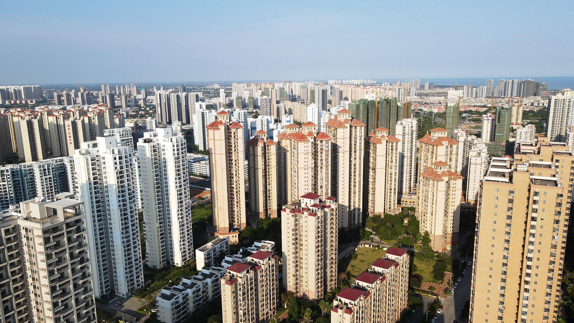 北海房价又跌了，但打工人平均月薪才四千出头，买房还得再三掂量