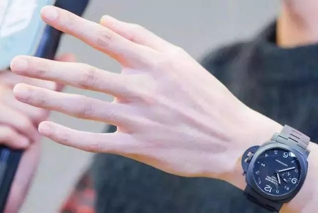 擦手霜保湿干裂起皮,冬季手干裂粗糙小妙招