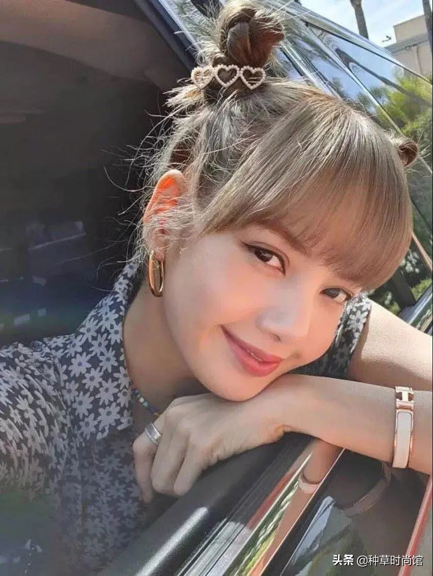 花瓣丸子头学生党蓬松,古风丸子头前额花瓣头饰