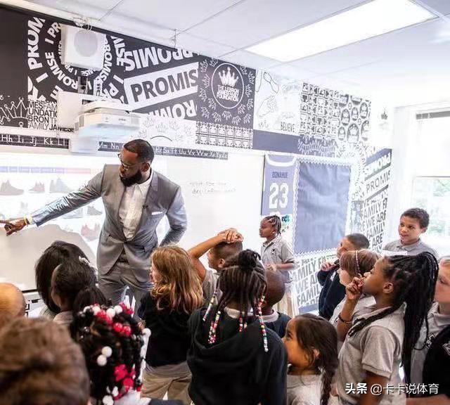 绝不只涉足体育！詹姆斯：我永远不会对错误的事闭嘴，他怼错人了