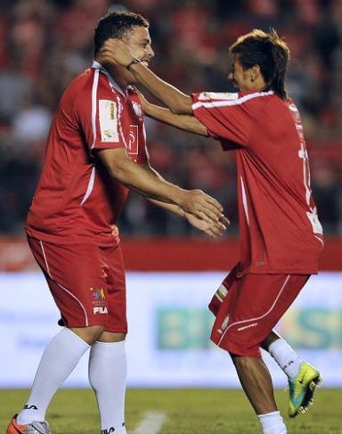 足球王国巴西圣保罗,内马尔巴西足球盘带