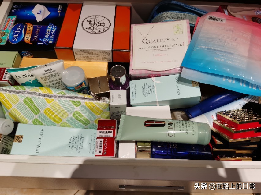 拼多多百亿补贴雅诗兰黛是正品吗,拼多多雅诗兰黛小棕瓶是真的吗