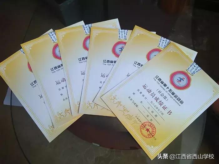 女足厉害了,学校女足足球比赛