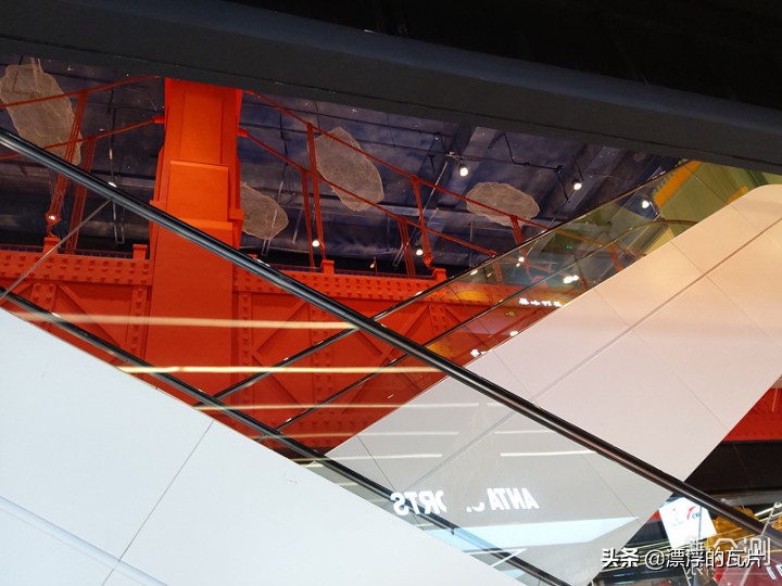 三星galaxya8s,三星galaxya8s评测