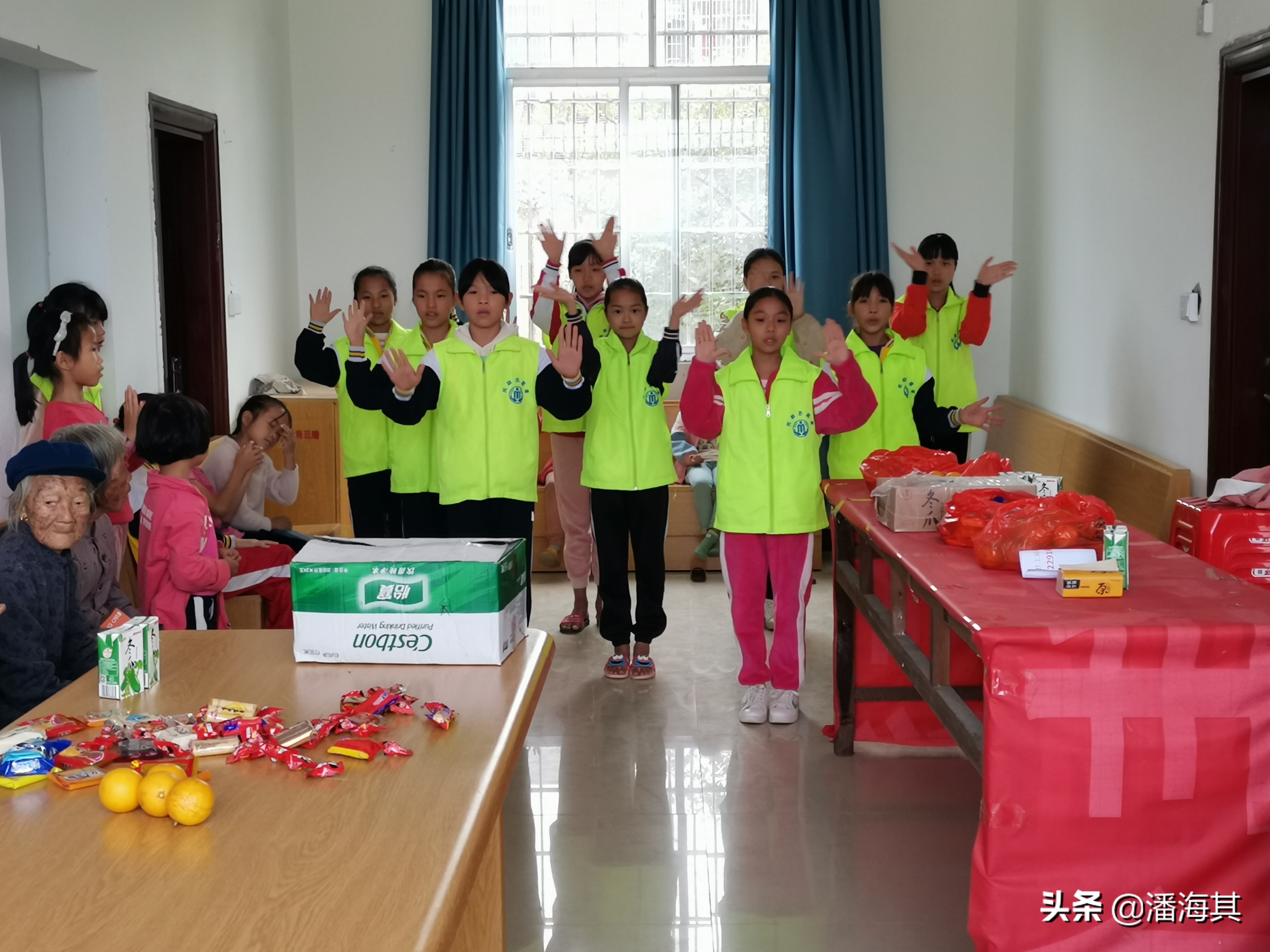 遂溪县洋青社工到文相东村开展“关爱长者，情暖夕阳”寿星生日会