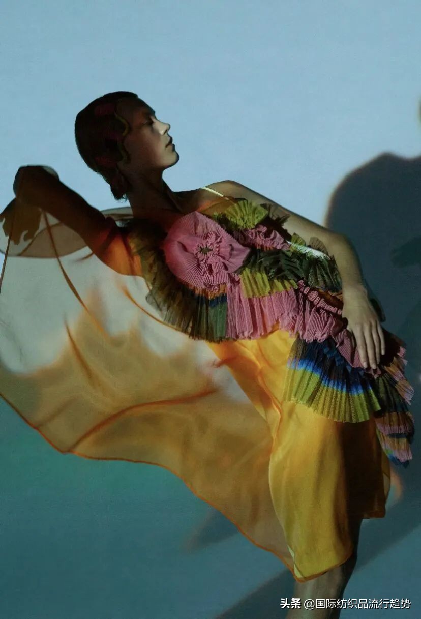 最新一季的巴黎时装秀,下一次的巴黎时装周