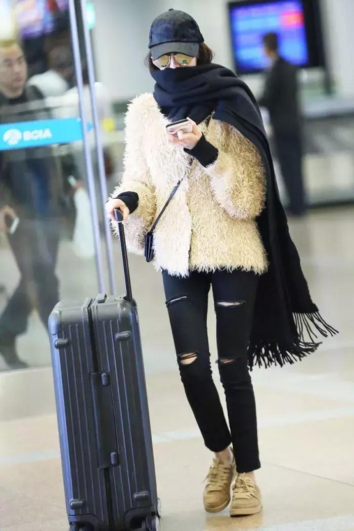 冬季爆款洋气羊绒围巾,这款新潮羊绒围巾温暖又漂亮