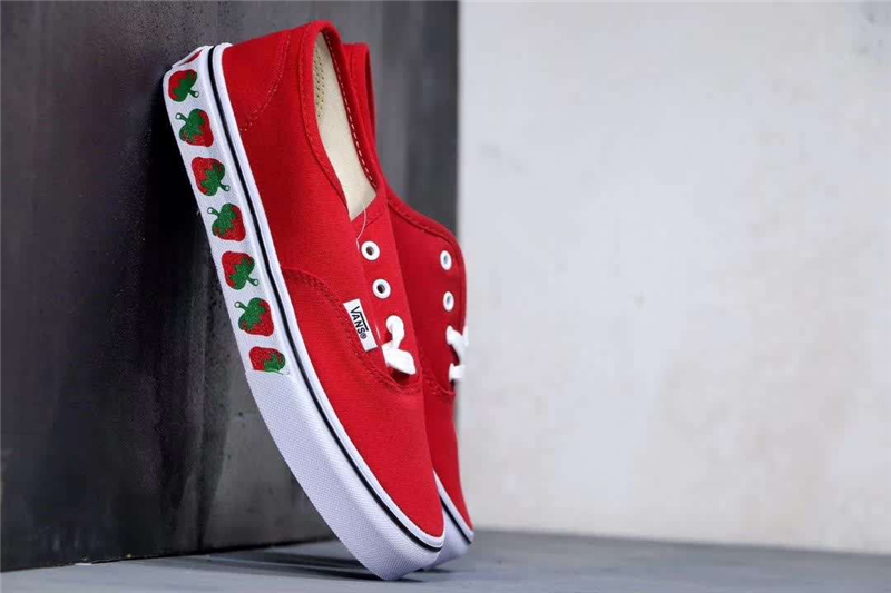 不买就后悔的新品,vans小草莓偏码