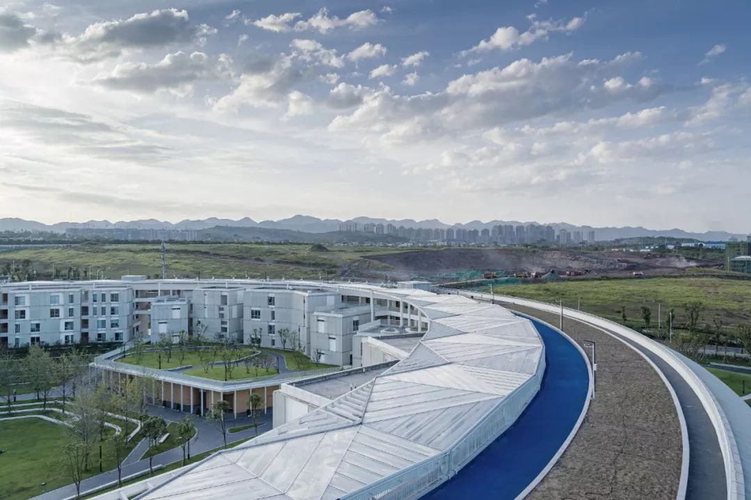 重庆南开两江学校图片,重庆两江中学学校环境