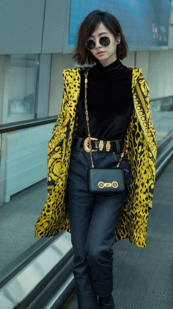 维密牵手杨幂视频,维密杨幂