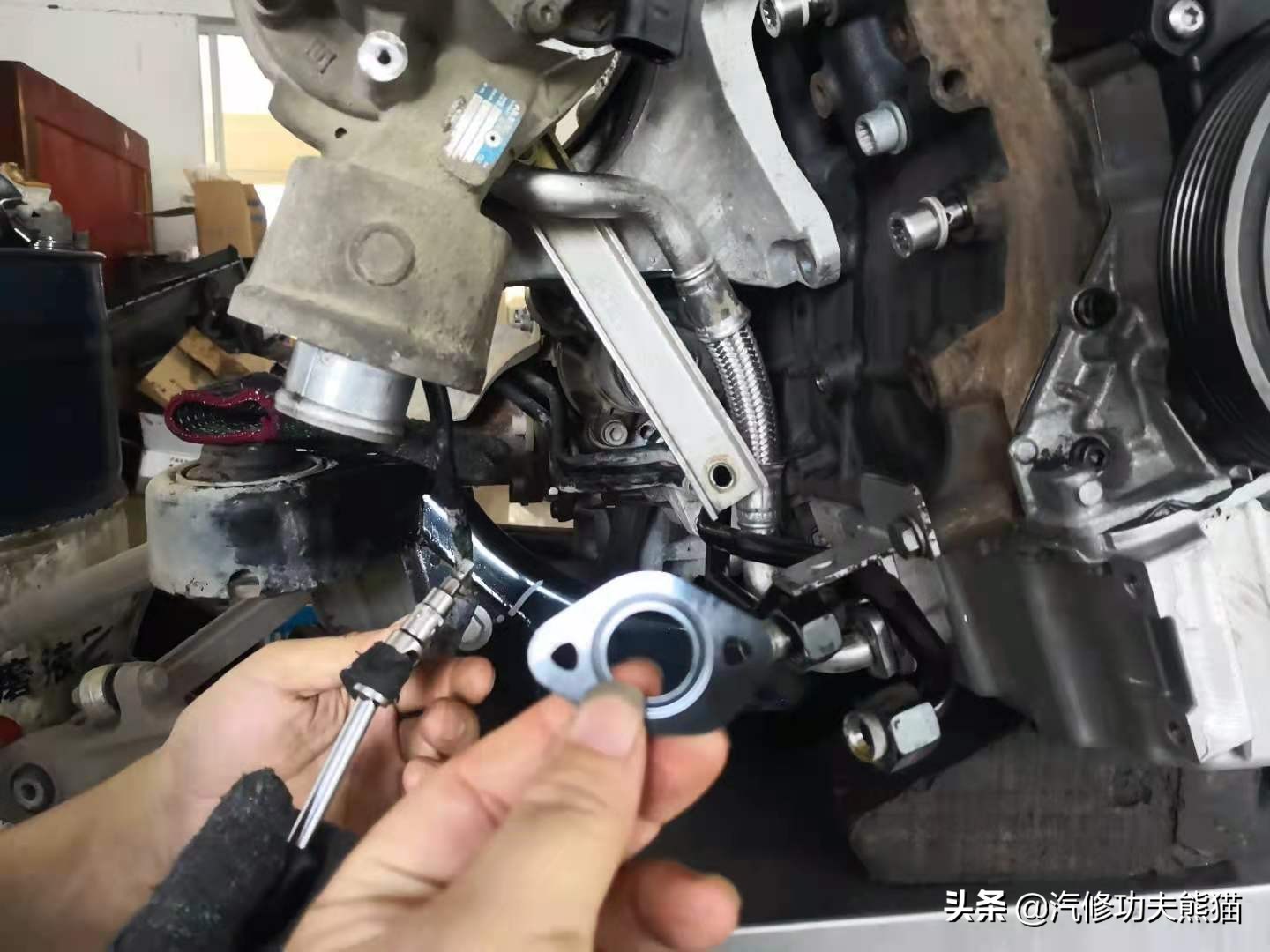 奥迪a6l烧机油1000公里烧多少正常,老a6l烧机油严重