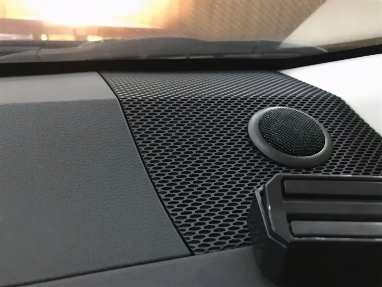 丰田卡罗拉音响改装案例,卡罗拉1.6汽车音响改装