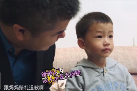 小孩克父母是迷信还是真实存在,小孩出生克父母怎么解