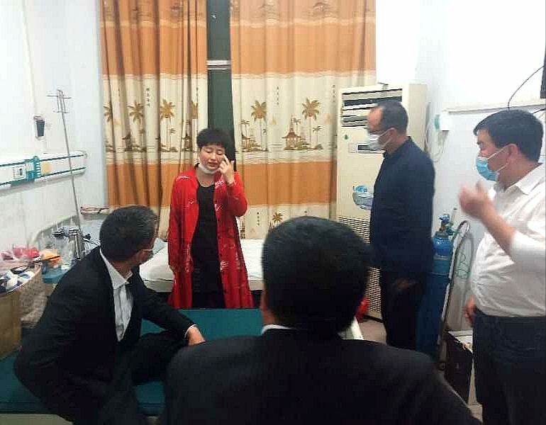 鐥呭簥鍓嶇殑鍢卞拹,鐥呭簥鍓嶇殑鍢辨墭