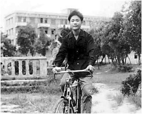 120元白手起家建立千亿帝国，他和任正非一样创造奇迹！