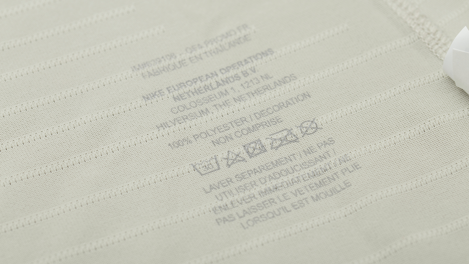 买球衣要不要刚好合适,买球衣要买一套吗