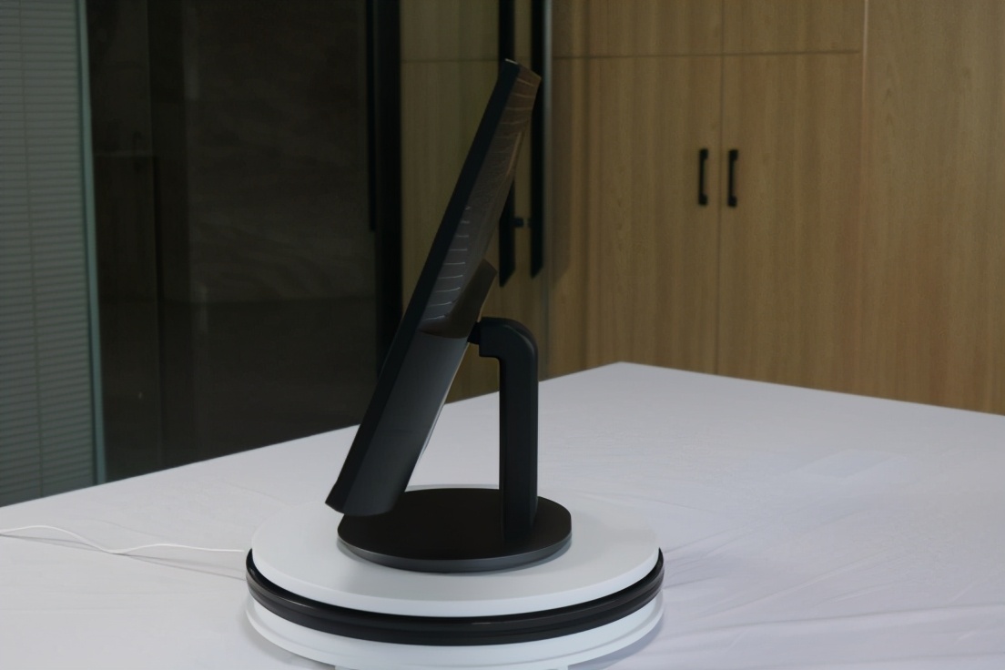 开箱系列丨IPS技术广视角炫彩硬屏！AOC24V4H释放任意角度色彩