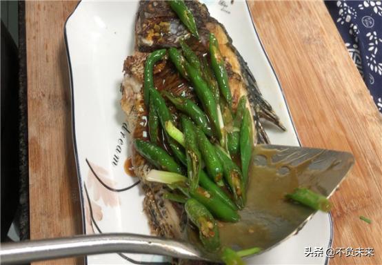 怎么煎豆腐不粘锅不破皮,煎豆腐煎鱼怎么才能不粘锅