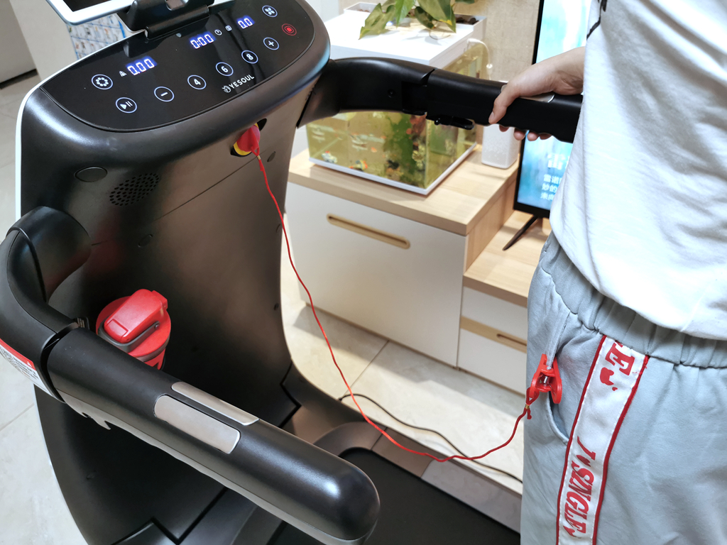 野小兽p30跑步机稳定性怎么样,野小兽折叠跑步机细节展示