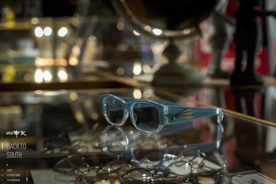 潮牌眼镜店推荐,比较潮的眼镜店