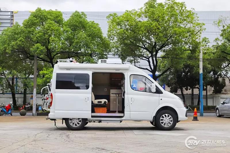 最新款大通v80b型房车,大通原厂2018款rv80b型短轴房车