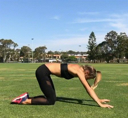 拉伸动作大全运动前后拉伸,9个拉伸动作塑形美体