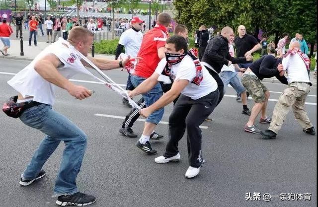 16年欧洲杯c罗夺冠图片,16年欧洲杯c罗绝杀匈牙利