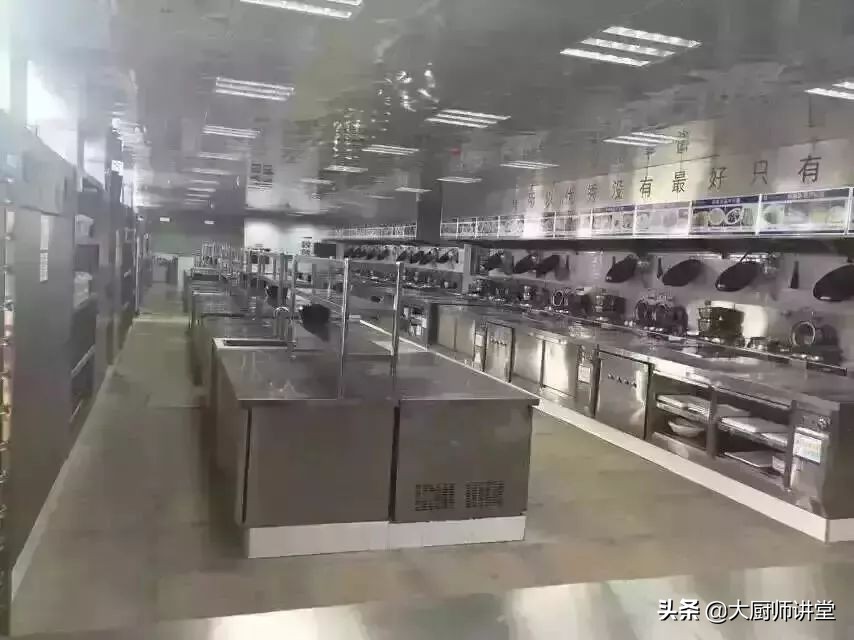火爆全国的4D厨房到底是怎么样的？厨师长给你看看这些照片