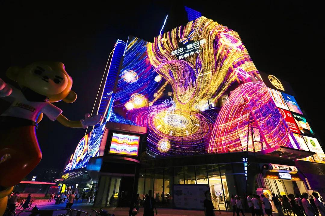 描摹梦境的魔术师，靠画“圈圈”火遍全网