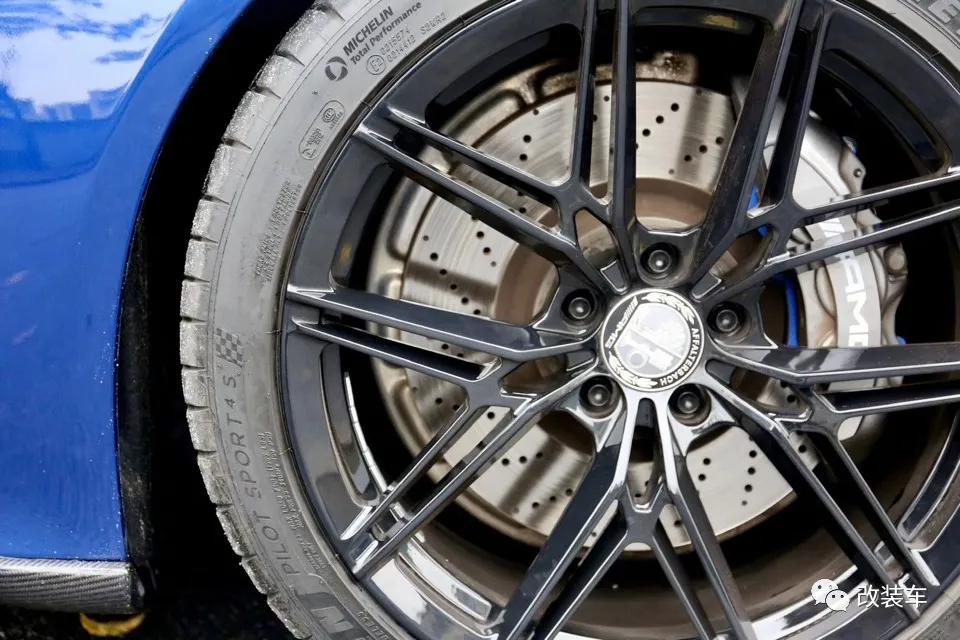 奔驰amgc63v8,6.2升v8奔驰c63加速