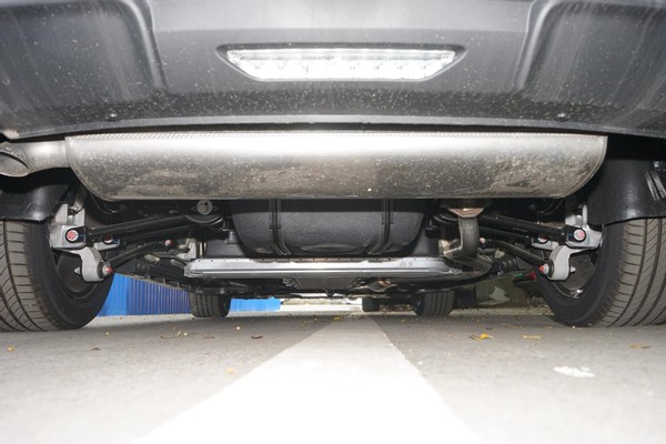 秦pro燃油版多少秒破百,比亚迪秦pro混动版5.9秒实测