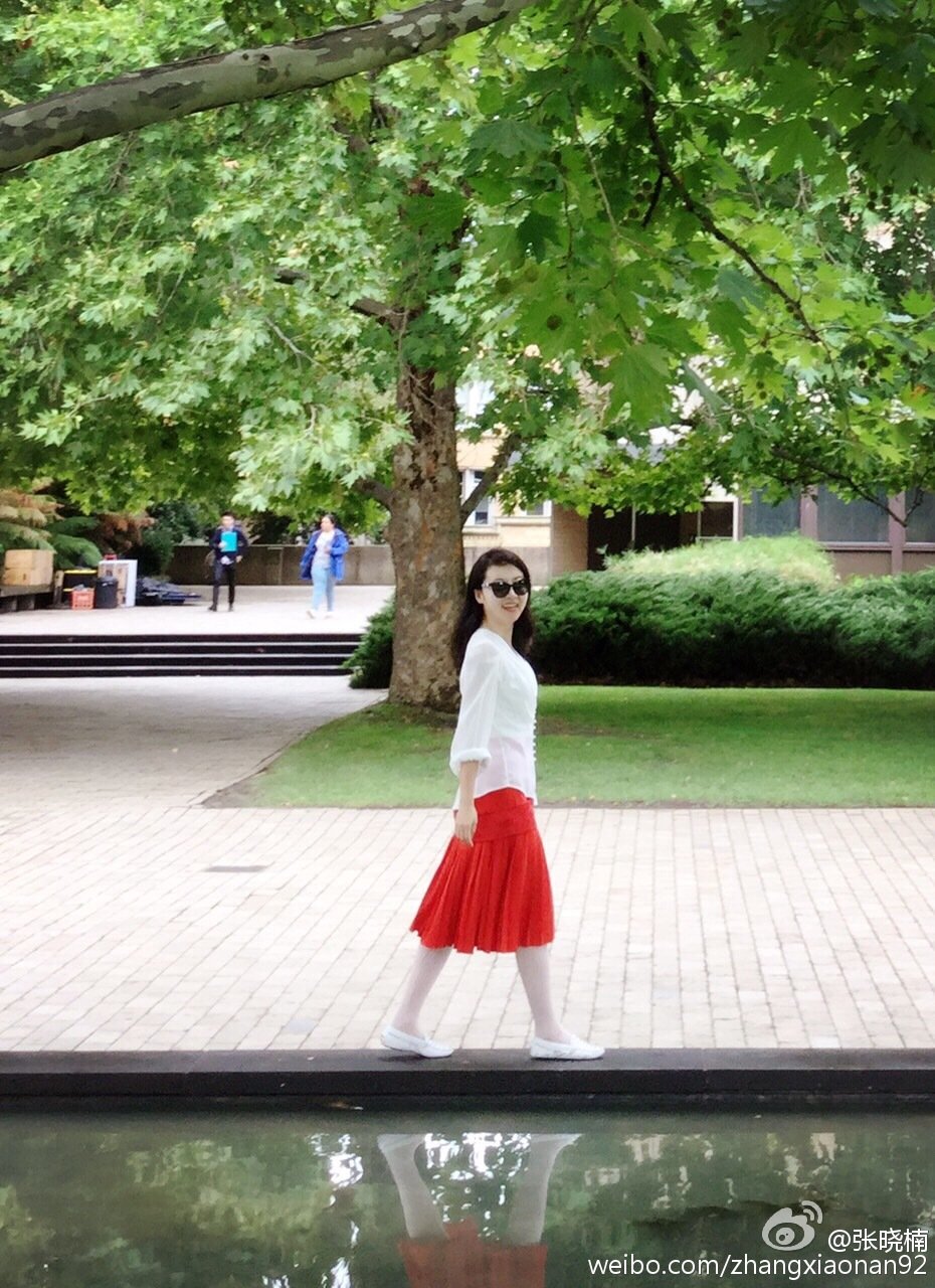 美国常春藤名校毕业,她从新东方老师跨行央视主播,关键颜值超高