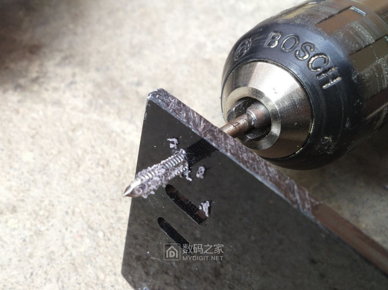 福特嘉年华点烟器拆装,福特嘉年华拆点烟器