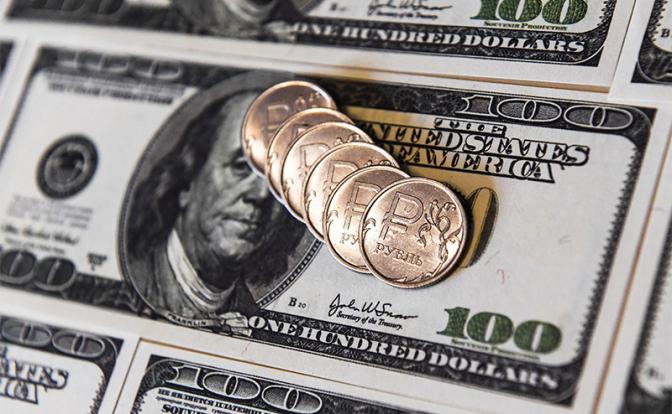 俄罗斯卢布为什么跌得这么厉害,俄罗斯卢布暴跌百分之60是哪一年