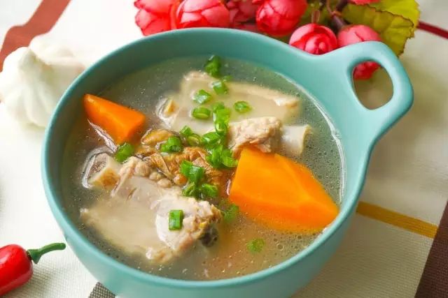 宝宝吃什么菜补锌补铁,宝宝贫血补铁还是补锌