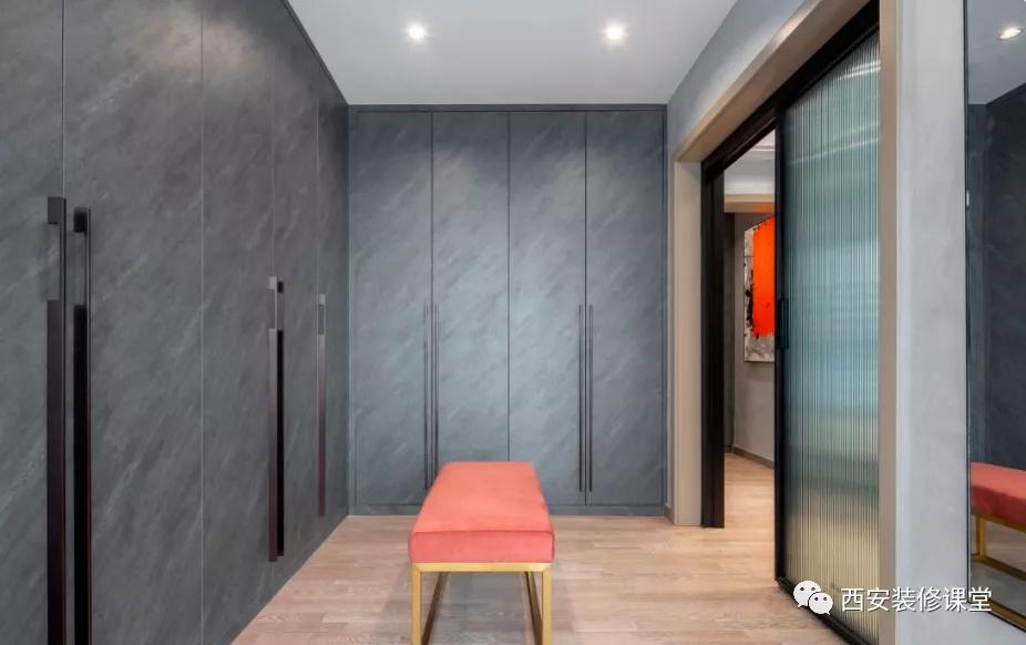 衣帽间门用哪种最好,独立衣帽间用什么门好看