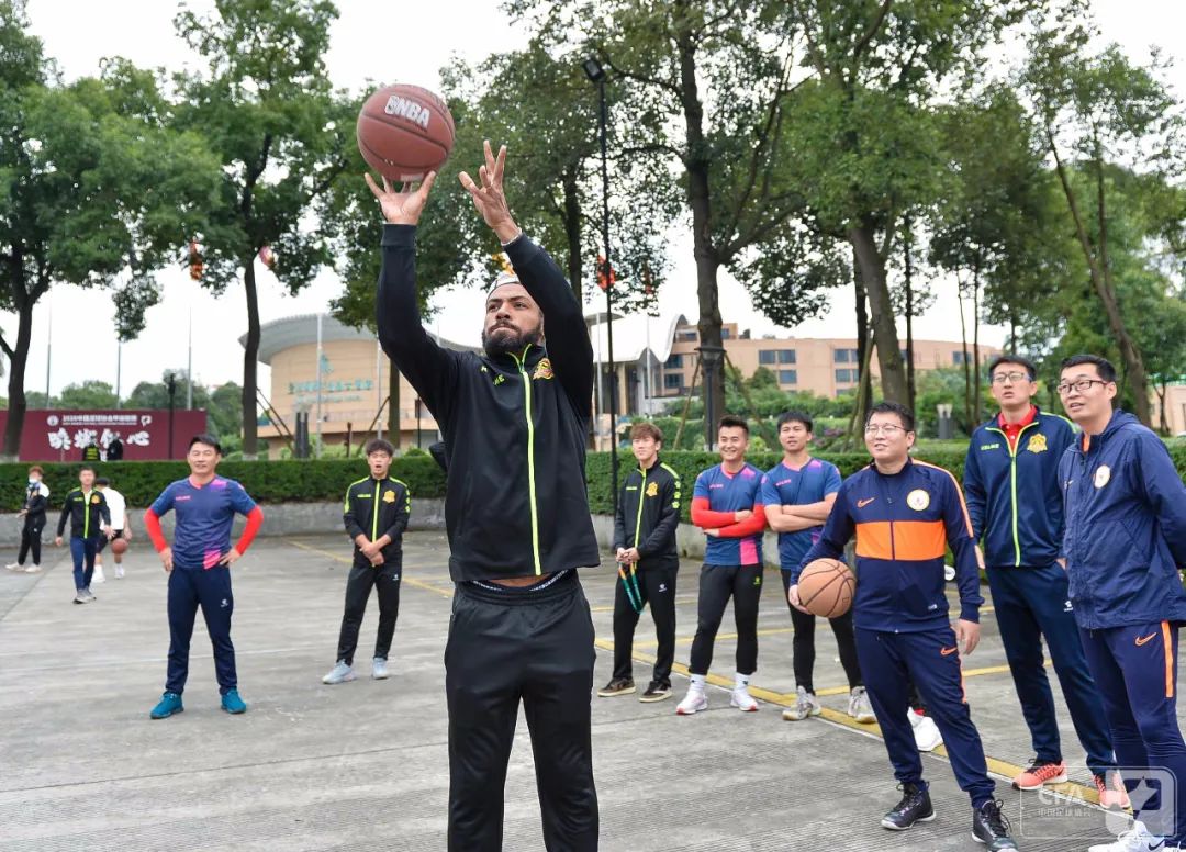 团建活动户外成都,中甲主场活动