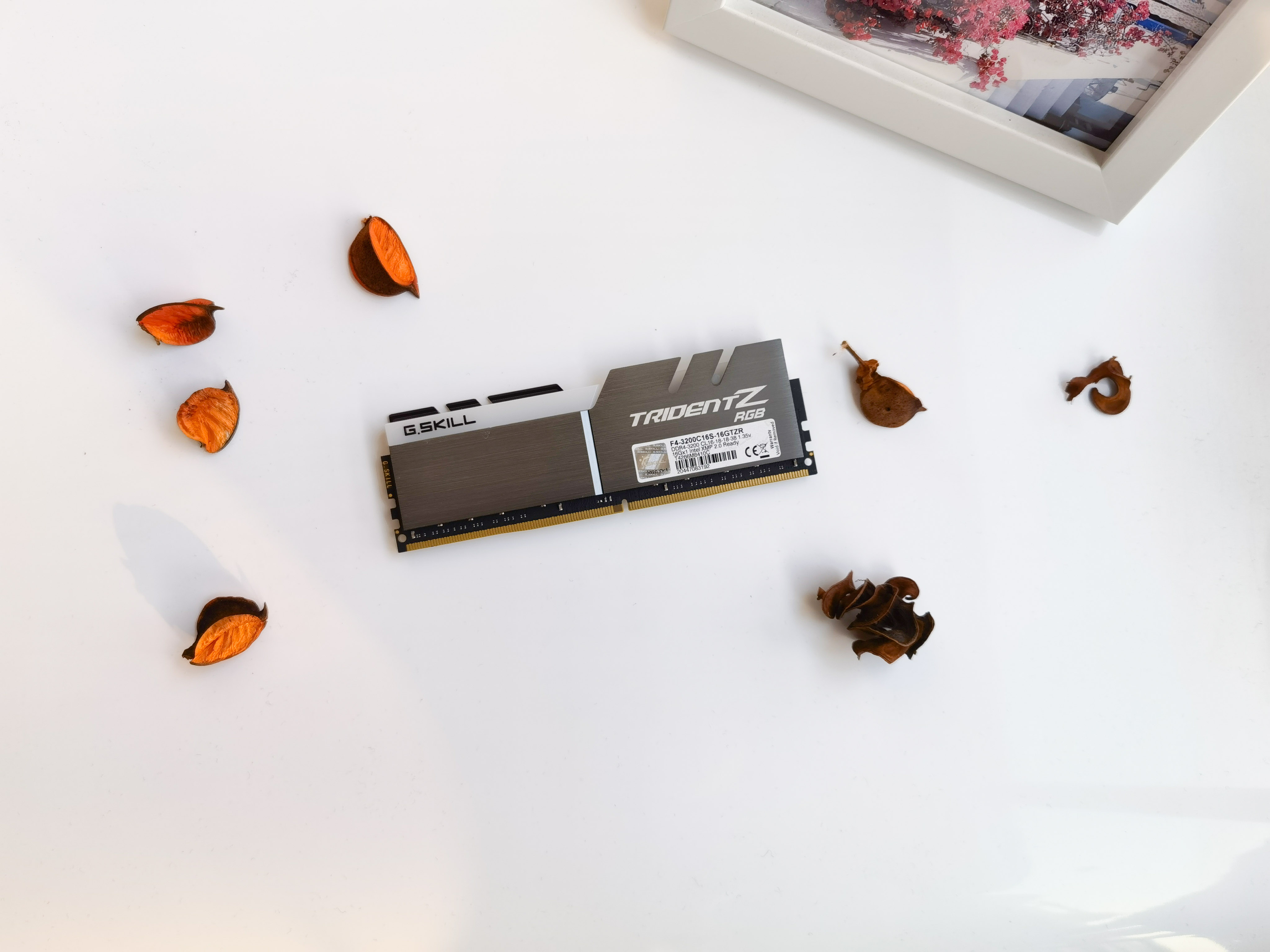 8g双通道和16g单通道内存区别大吗,13700内存单通道和双通道差别大吗