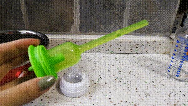 婴儿奶瓶是买防胀气还是防吐奶,防胀气防吐奶奶瓶测评