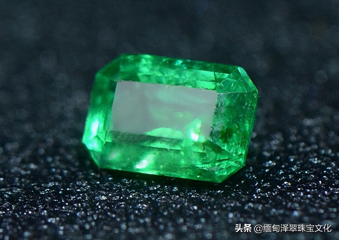 翡翠颜色的细节分类详解,翡翠帝王绿玉髓图片大全