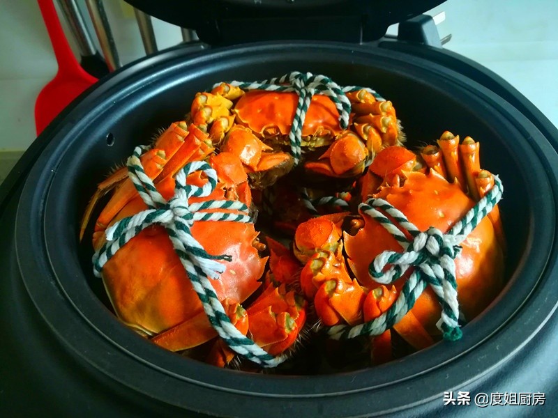教你挑选大闸蟹六大诀窍,大闸蟹究竟怎么吃才能一点不浪费