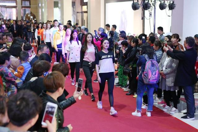 耐克折扣店新店开业,耐克折扣店开业