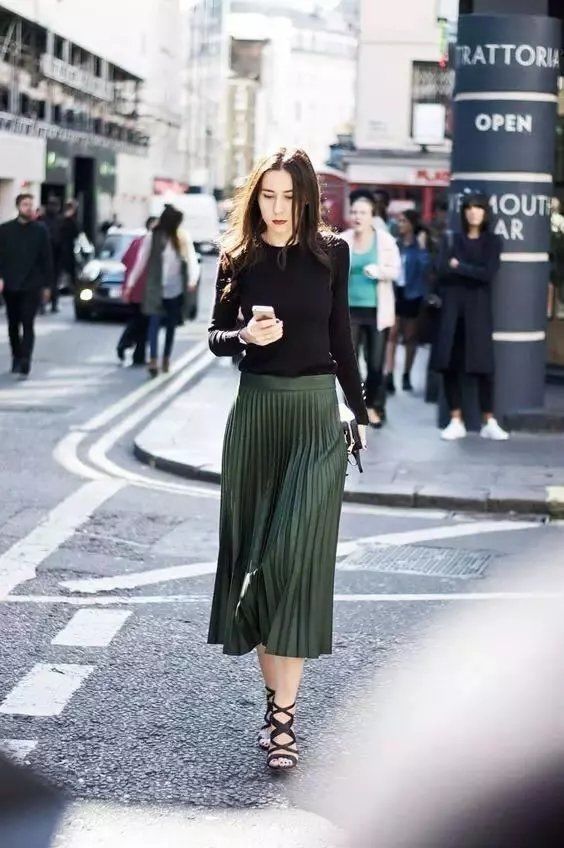 秋冬的裙子这样穿才好看,冬季裙子穿搭女2020高级感