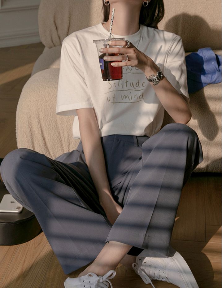 适合二十岁女生的轻奢品牌,适合年轻人的轻奢品牌