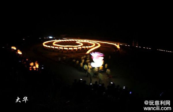 慈利龙潭河龙灯,慈利400米板板龙灯有多震撼